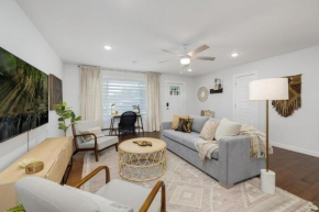 Casa Azul - Walk to 8th St Market - Sleeps 10!
